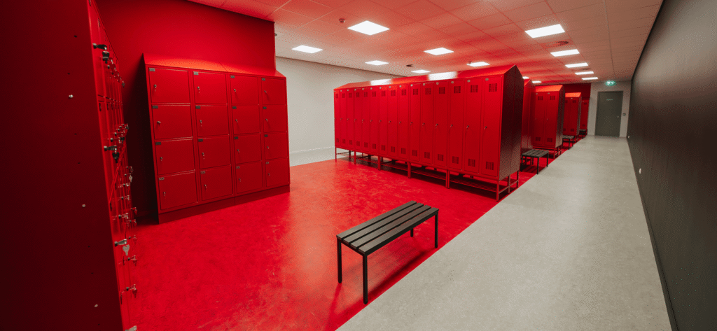 Stalen lockerkasten voor Koninklijke Drukkerij Em. de Jong